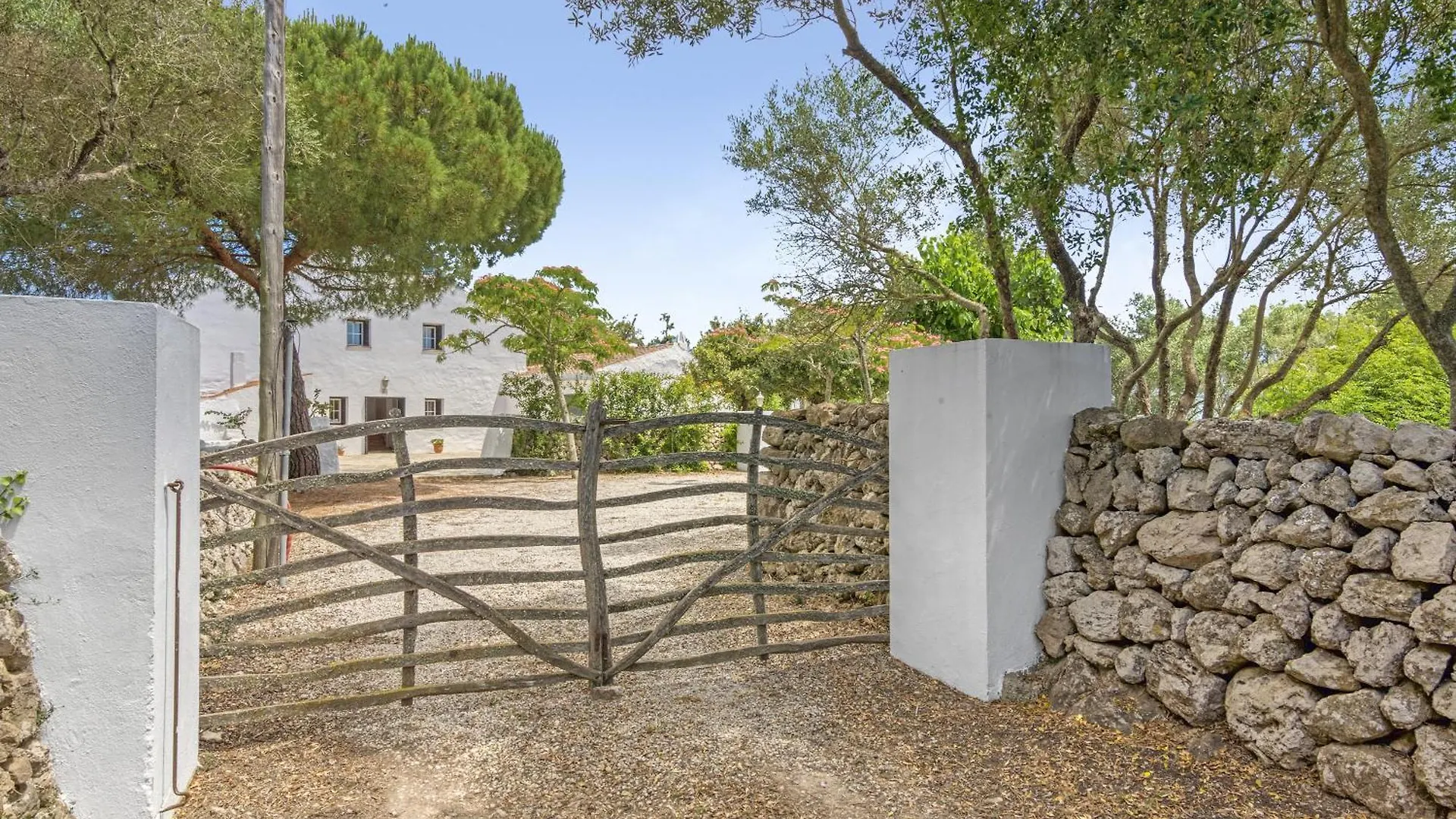 Finca Biniatzau Alaior Villa